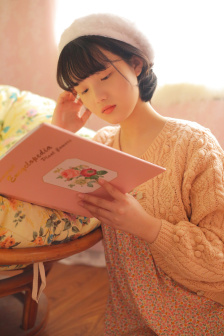 《年轻的妈妈》